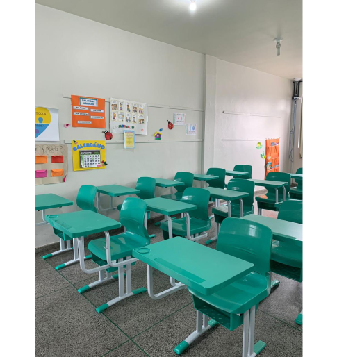 Cadeira Monobloco Adulto