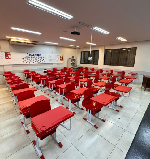 Cadeira Monobloco Adulto